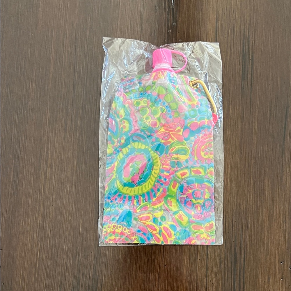 Lilly Pulitzer Come Out of Your Shell Collapsible Water Flask NWT